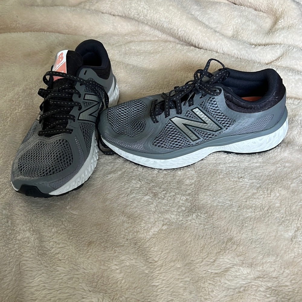 New Balance 720 u4. Size 6.5D. Dark gray with navy